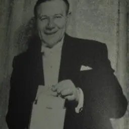 Portrait of Robert Harbin