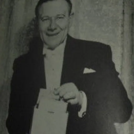 Portrait of Robert Harbin