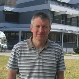 Portrait of Chris Holmes