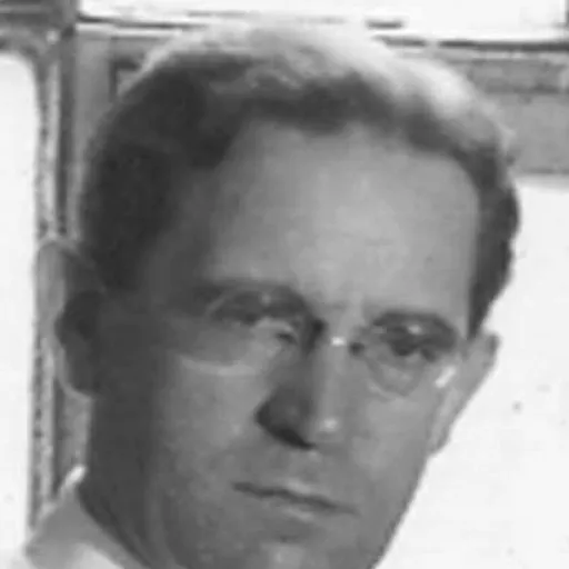 Portrait of Arnold Petersen