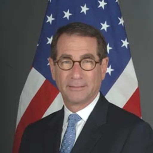 Portrait of Alan Solomont