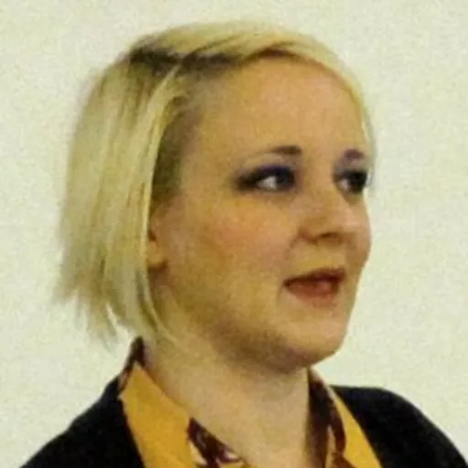 Portrait of Toni Pearce