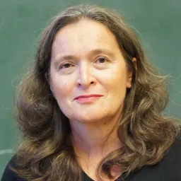 Portrait of Jeanette Erazo Heufelder