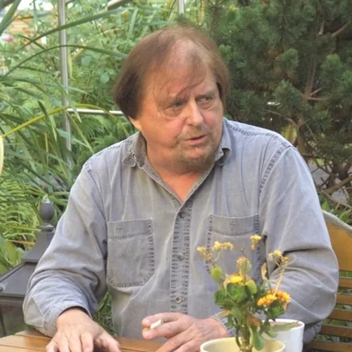 Portrait of Gwynne Dyer