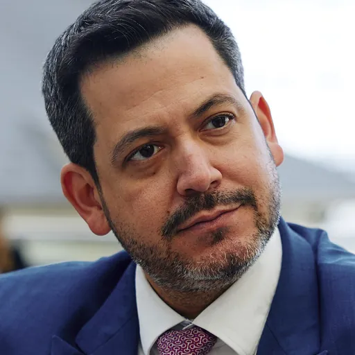 Portrait of Raúl Latorre