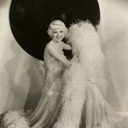 Portrait of Victoria Vinton
