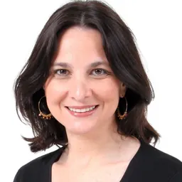 Portrait of Karen Poniachik