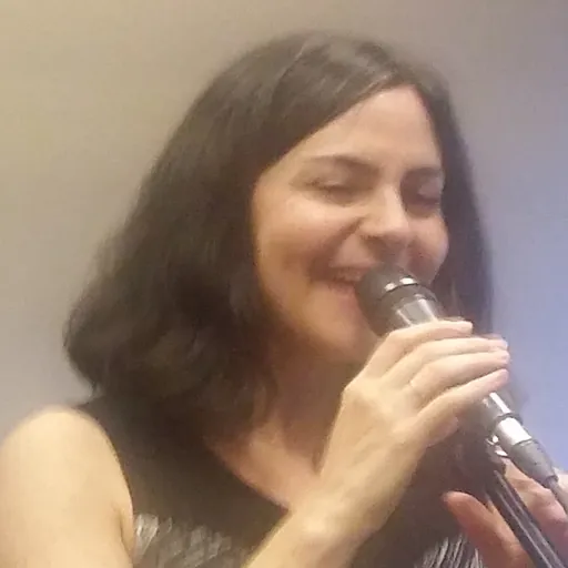 Portrait of Jennifer Gasoi