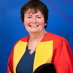 Portrait of Fiona Powrie