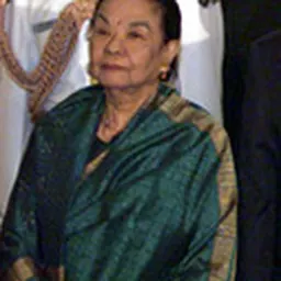 Portrait of Usha Narayanan