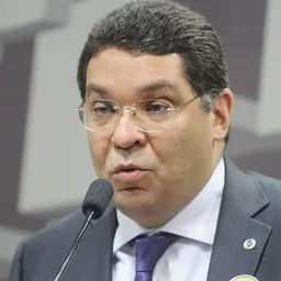 Portrait of Mansueto Almeida