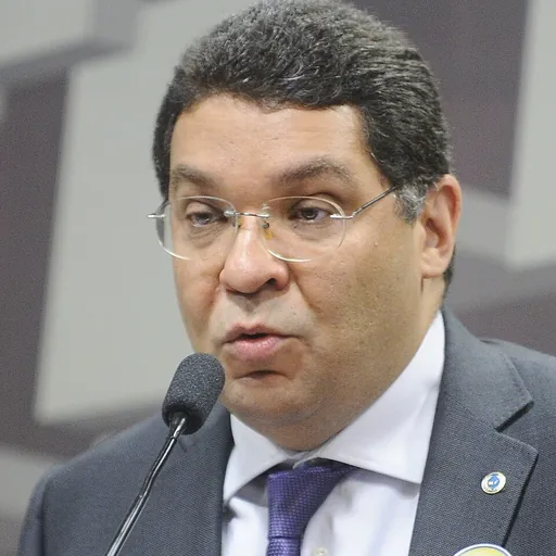 Portrait of Mansueto Almeida