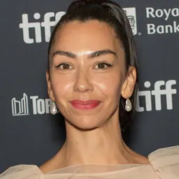 Portrait of Danielle Ryan