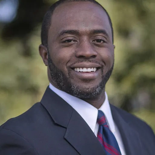 Portrait of Tony Thurmond