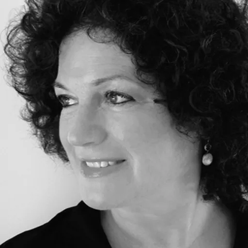 Portrait of Rivka Oxman