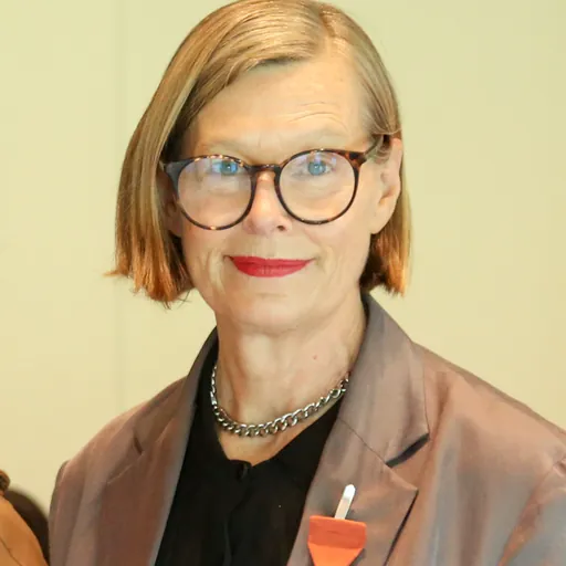 Portrait of Kate Sylvester