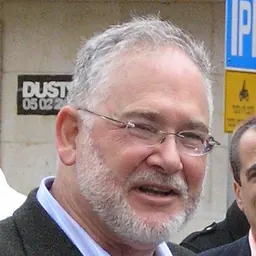 Portrait of Uri Regev