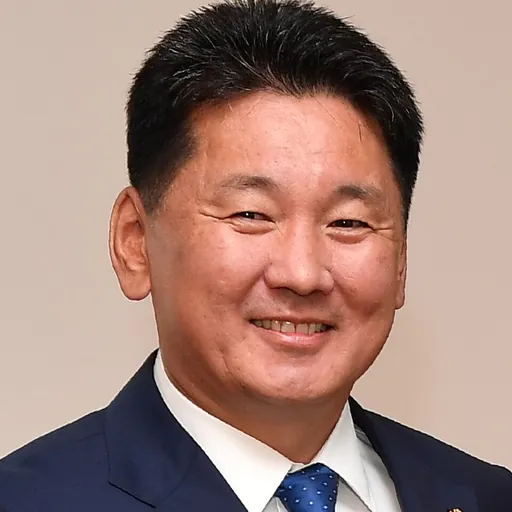 Portrait of Khurelsukh Ukhnaa