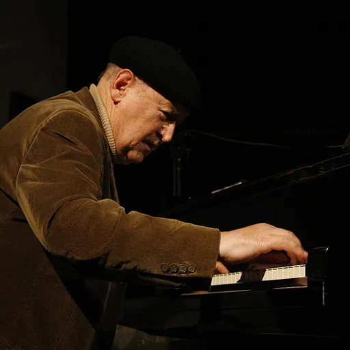 Portrait of Larry Vuckovich