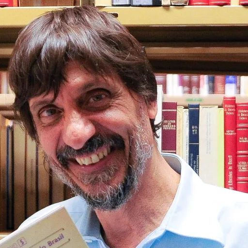 Portrait of Eduardo Bueno