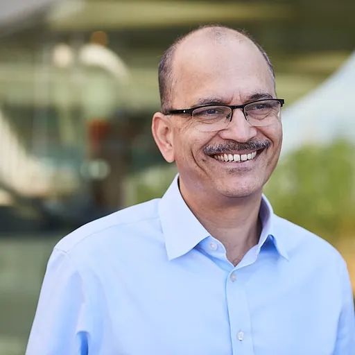 Portrait of Nitin Paranjpe