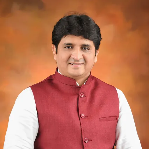 Portrait of Vajahat Mirza