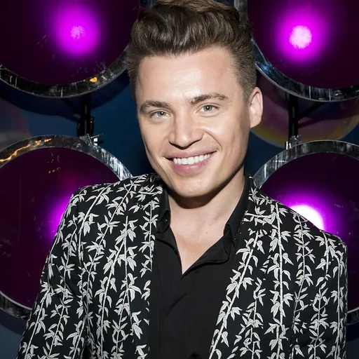 Portrait of Shawn Hook
