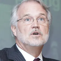 Portrait of Craig Calhoun
