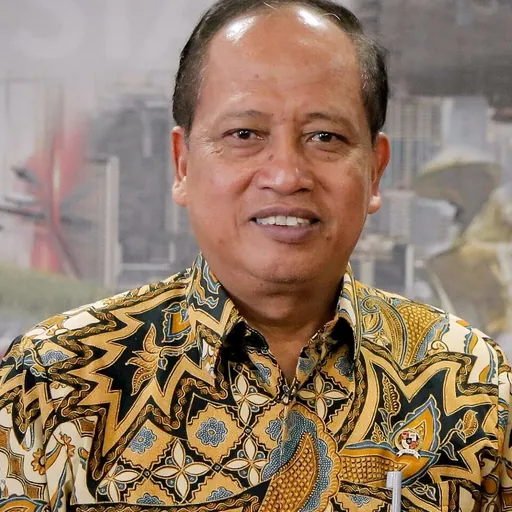 Portrait of Mohamad Nasir