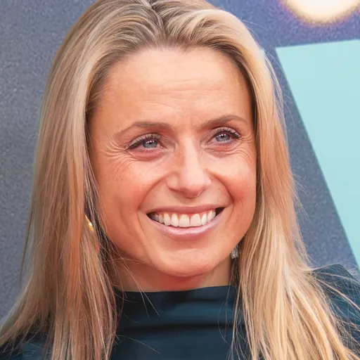 Portrait of Victoria Shalet