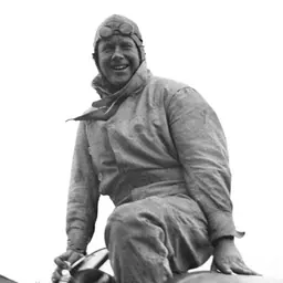 Portrait of Les Holden