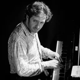 Portrait of Ivo Neame