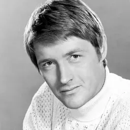 Portrait of Wayne Maunder