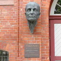 Portrait of Oskar Picht