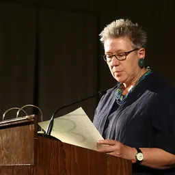 Portrait of Iris Lauterbach