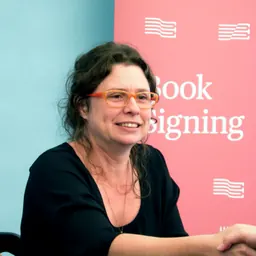 Portrait of Roxanne Bouchard