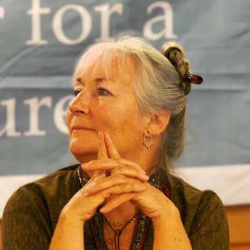Portrait of Mariann Lloyd-Smith