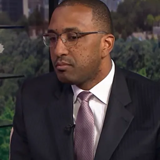 Portrait of Shareef Abdur-Rahim