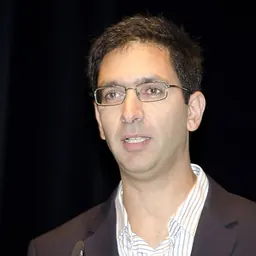 Portrait of Lior Pachter