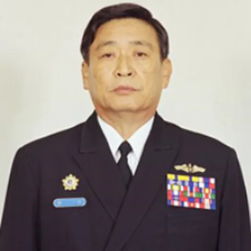 Portrait of Lee Jye