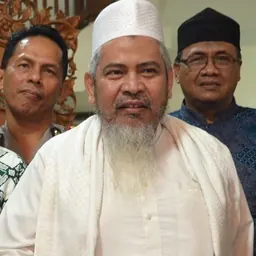 Portrait of Jafar Umar Thalib