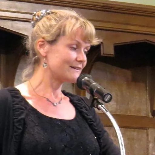 Portrait of Emma Neale