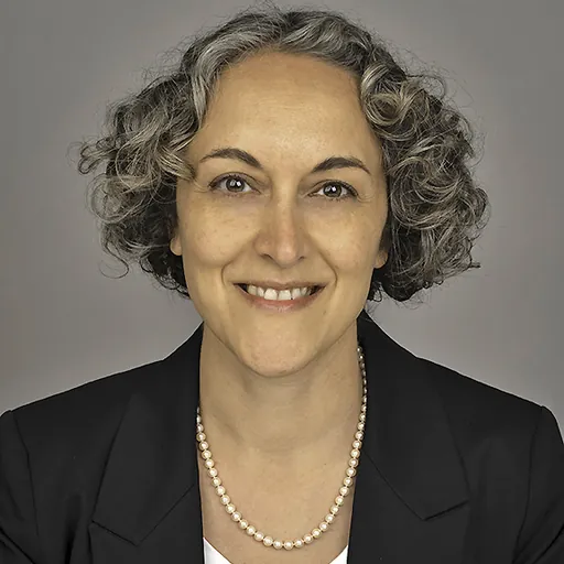 Portrait of Kelyn Bacon