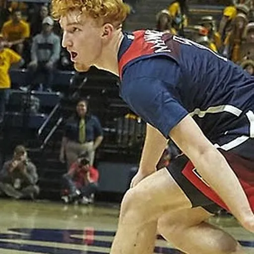 Portrait of Nico Mannion