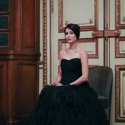 Portrait of Anousha Nazari