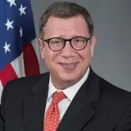 Portrait of Steve Goldstein