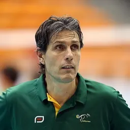 Portrait of Jon Uriarte