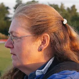Portrait of Lindsay Muir