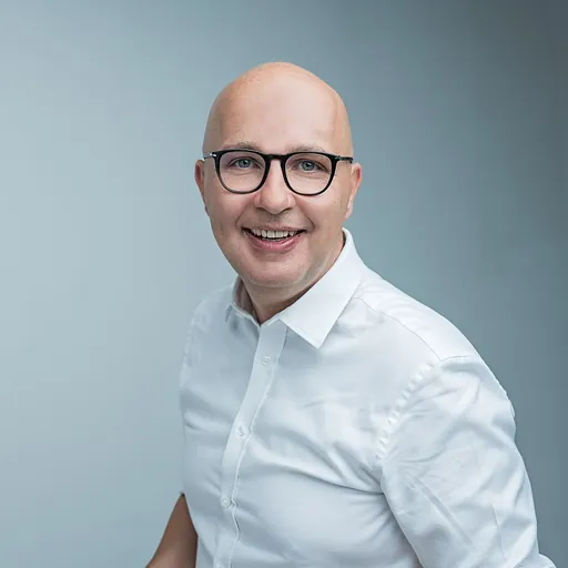 Portrait of Robert Kropiwnicki