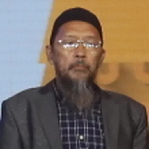 Portrait of Faisal Mangondato